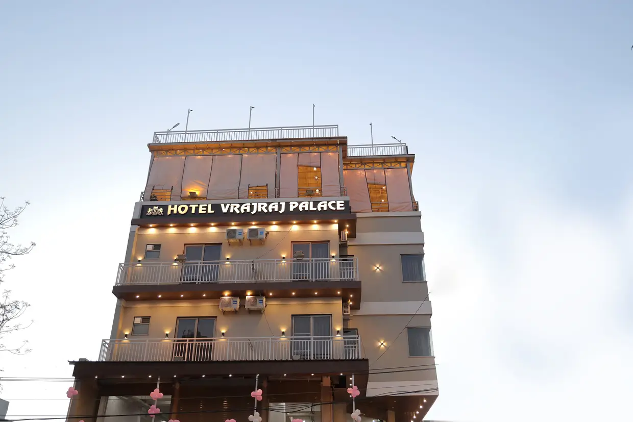 Hotel Vrajraj palace